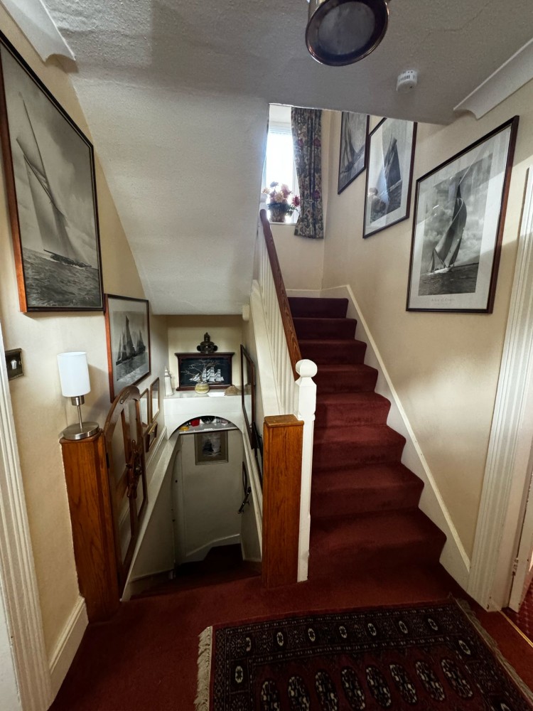 Narrow 3 story staircase